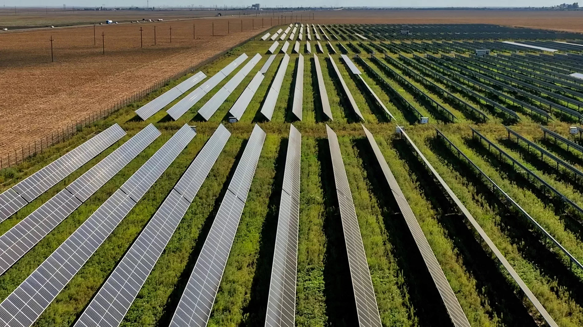 filmare drona parcuri fotovoltaice