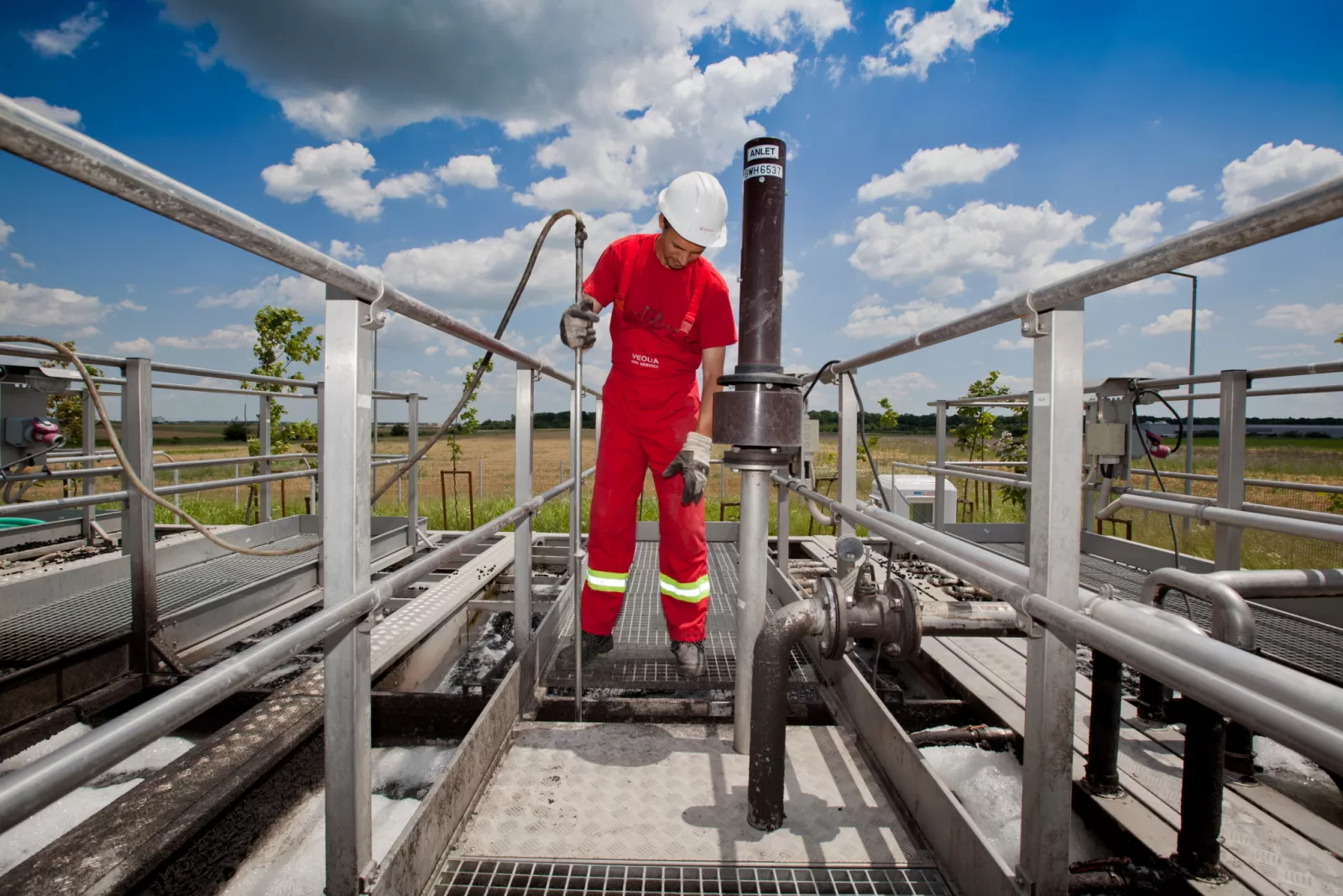 industrial image - people working