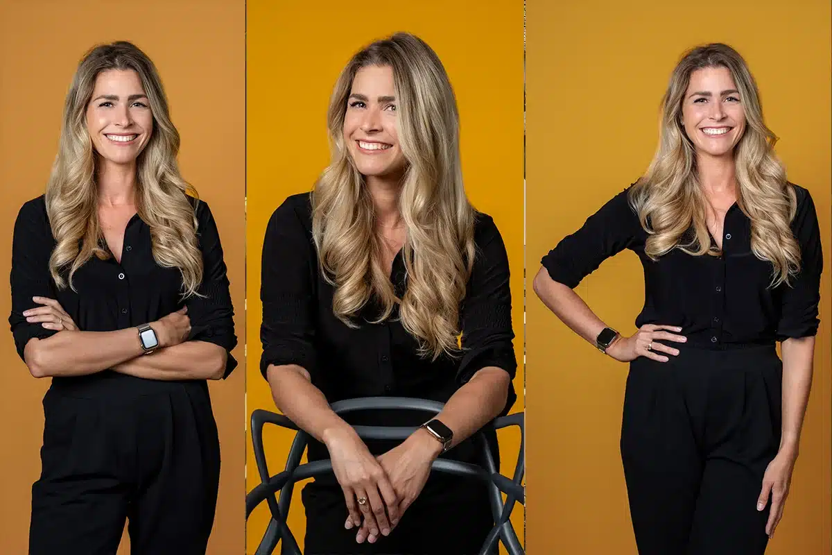 pozitia mainilor in fotografii business