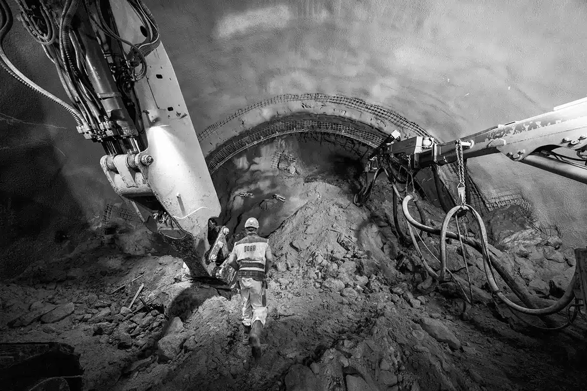 fotografie industriala infrastructura porr tunel daniela tigveni