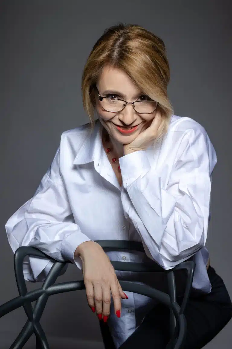 ședință foto profesională în studio - poze profesionale de profil